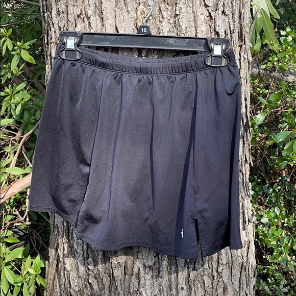 Under Armor Black Golf Tennis Skort with Slits Attached Shorts Small S Elastic - Picture 16 of 16